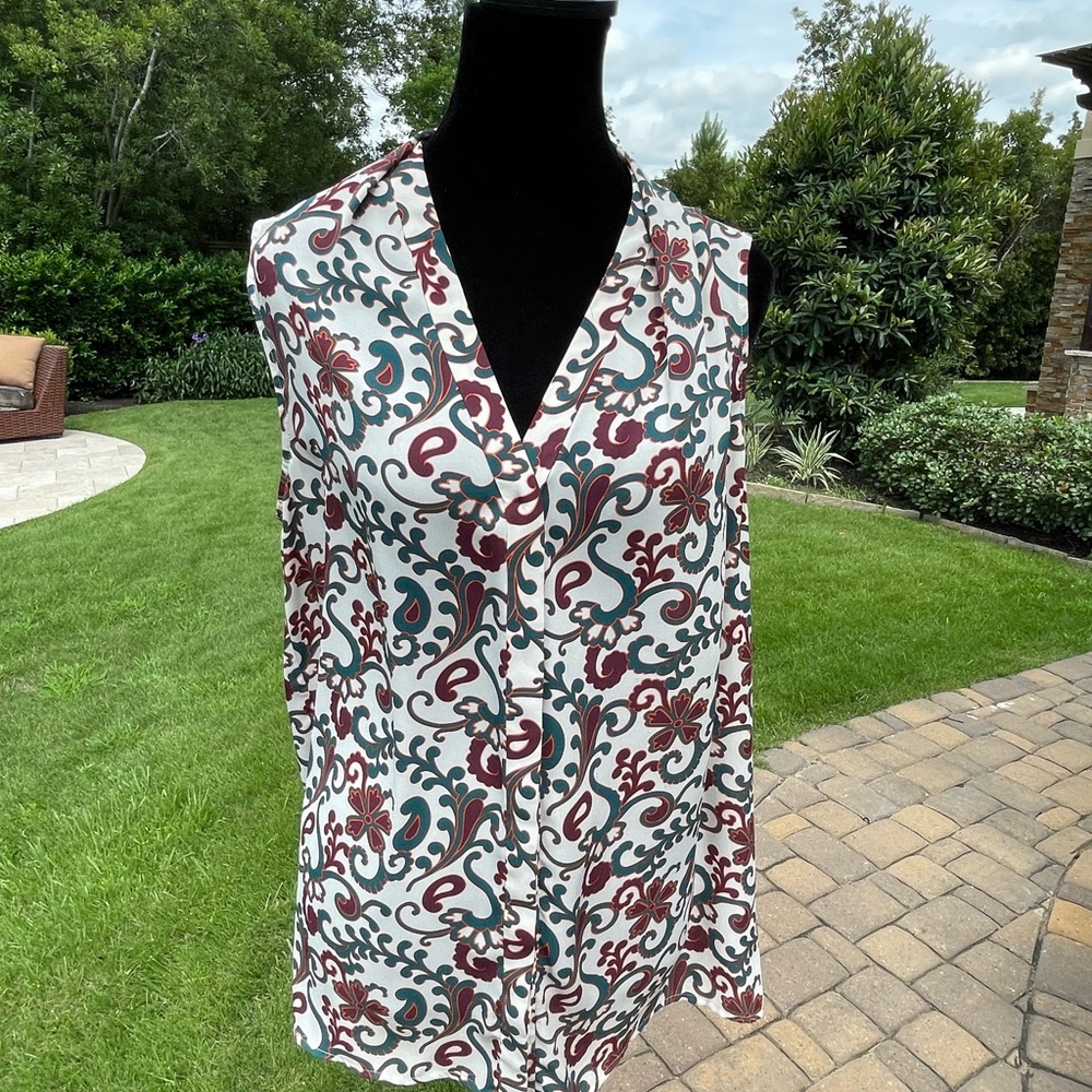Halogen- Sleeveless Blouse Tank Top (Size XL) in Vibrant Floral Print